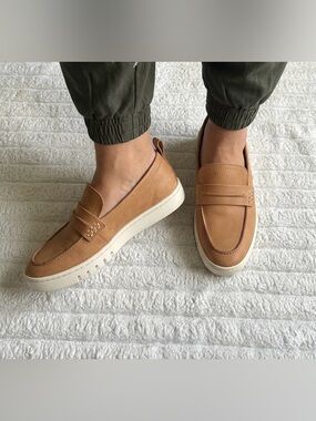 Vionic Uptown Loafers - Camel Leather - Size 9 - NEW (No Box)